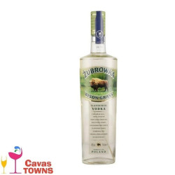 Vodka Zubrowka Bison Grass 750 ml - Cavas Towns